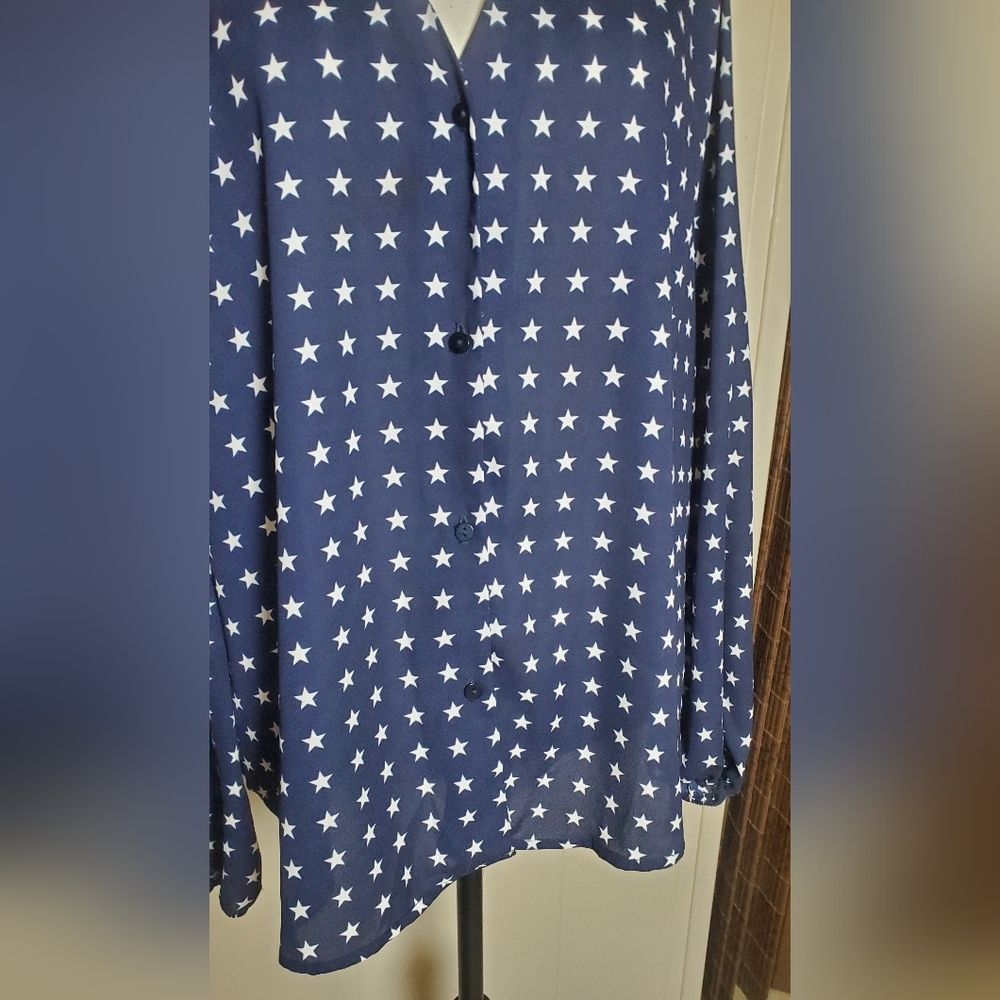 Lumiere‎ Blue/White Patriotic Stars Cold Shoulder Long Sleeve Blouse Size Large - Picture 7 of 12